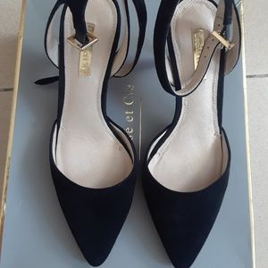 Louise et Cie Lo Esperance Suede Pump
